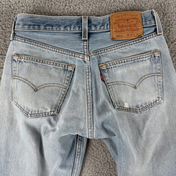 Levi's 501 Jeans Mens 30x34 Blue Straight Leg Button Fly Distressed Light Wash - Picture 10 of 12